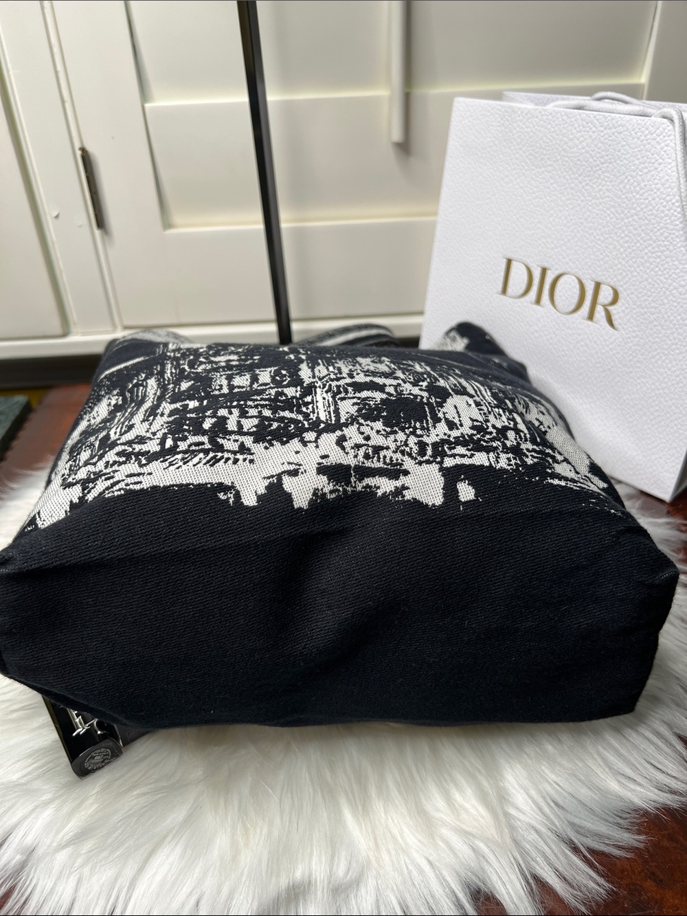 Dior Beauty Black & White Paris Jacquard Tote Bag With Lipstick, Shopping Bag NW - Picture 6 of 16